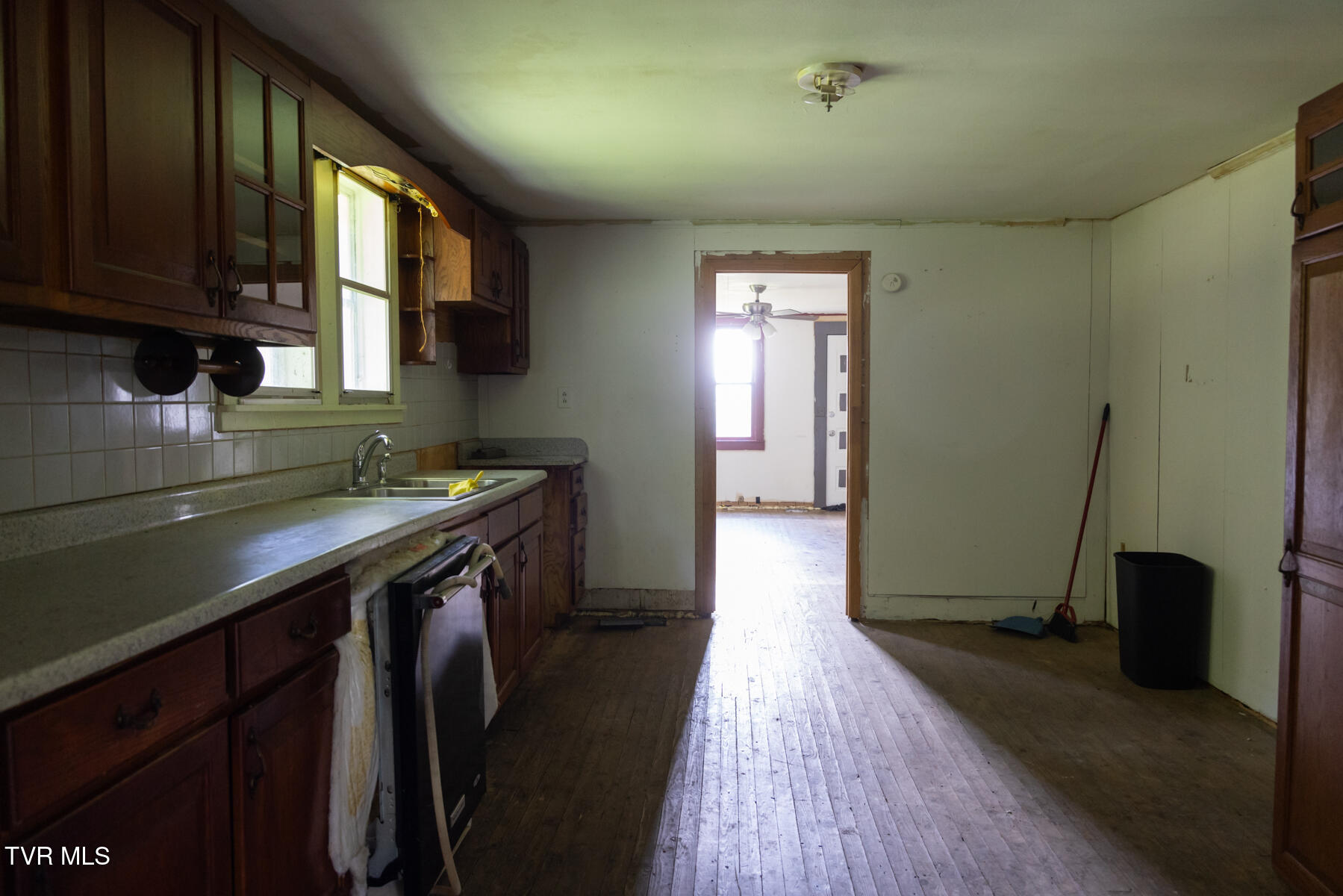 133 Bob Wright Road Elizabethton, TN 37643 - Photo 34 of 46 133bobwright_260708_0006