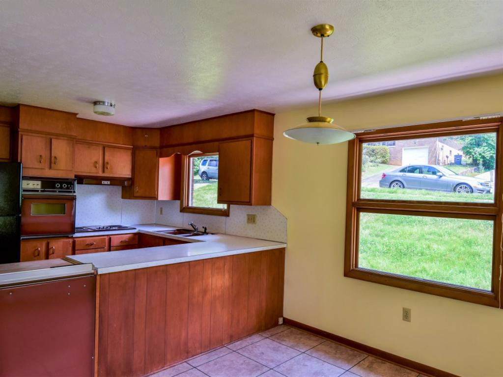 537 Bays View Road Kingsport, TN 37660 - Photo 30 of 36 Photo 30