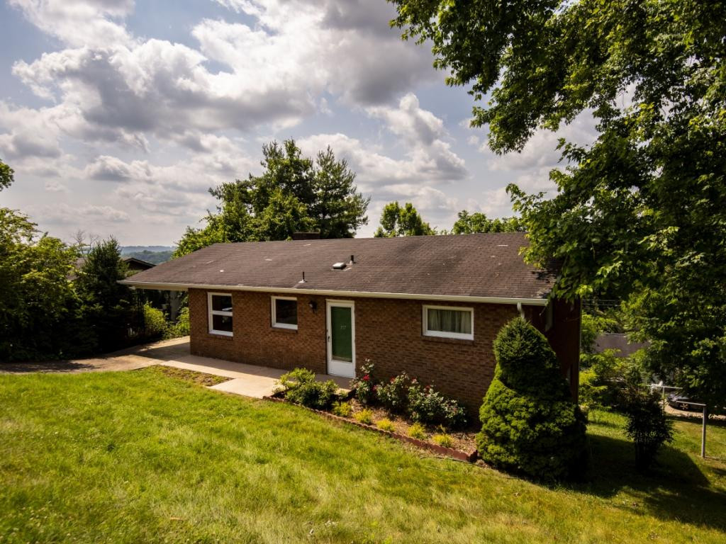 537 Bays View Road Kingsport, TN 37660 - Photo 32 of 36 Photo 32