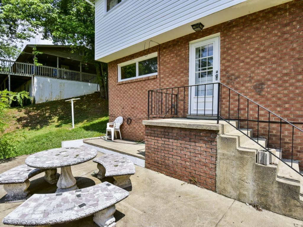 537 Bays View Road Kingsport, TN 37660 - Photo 33 of 36 Photo 33