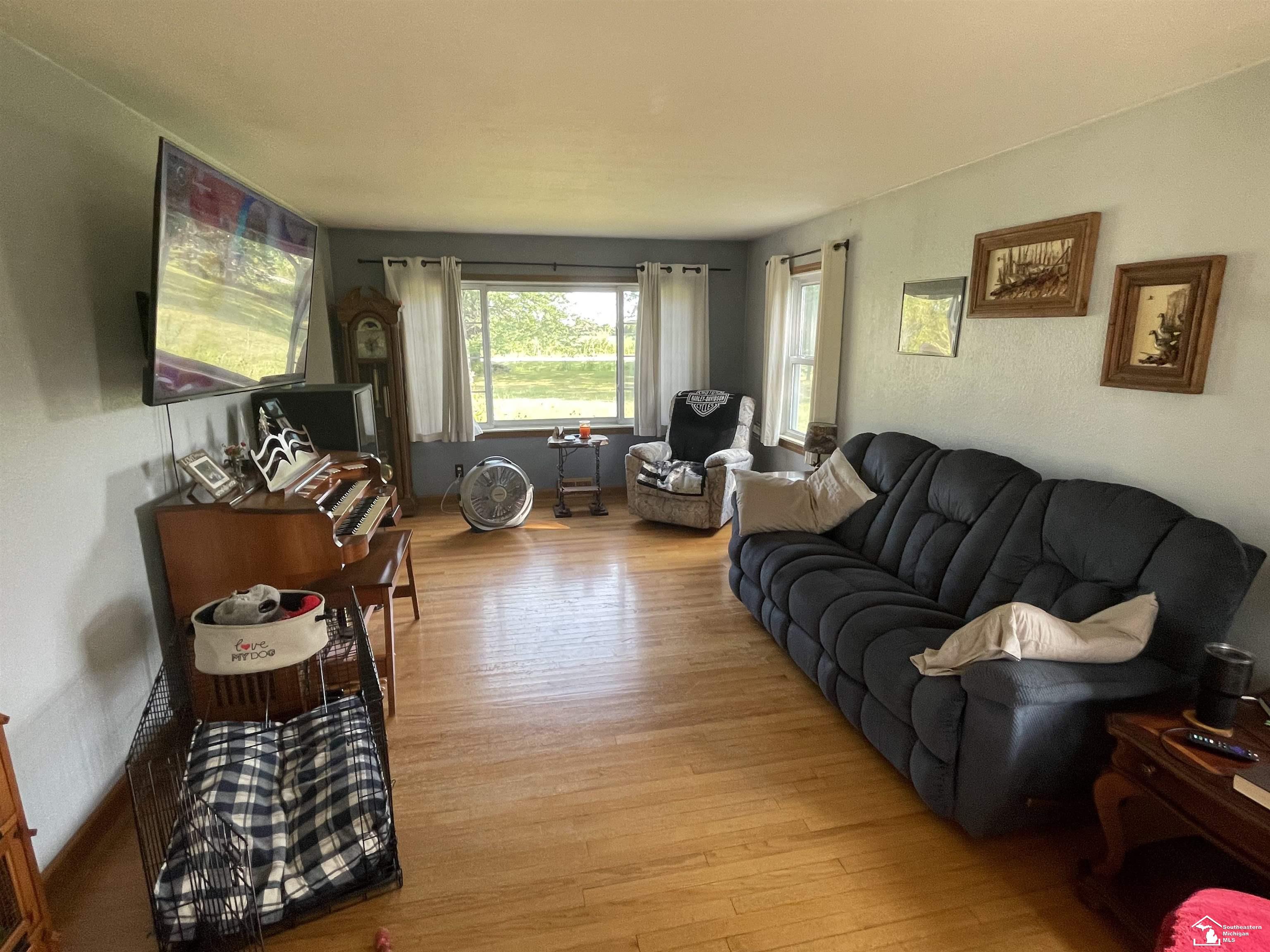 1360 Fix Road Monroe, MI 48162 - Photo 3 of 18 50153115-d0610f66-33d8-4d68-bbeb-1bd06dca9452.JPG