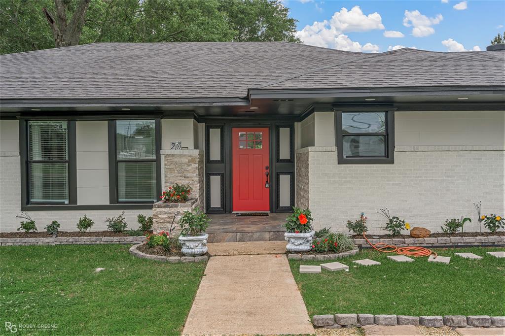 207 Red River Street Benton, LA 71006 - Photo 2 of 29 a front view of a house