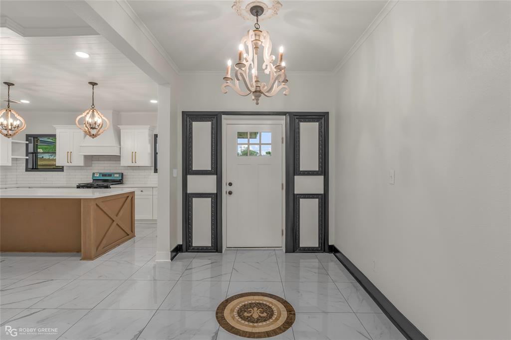 207 Red River Street Benton, LA 71006 - Photo 7 of 29 a view of a hallway with entryway