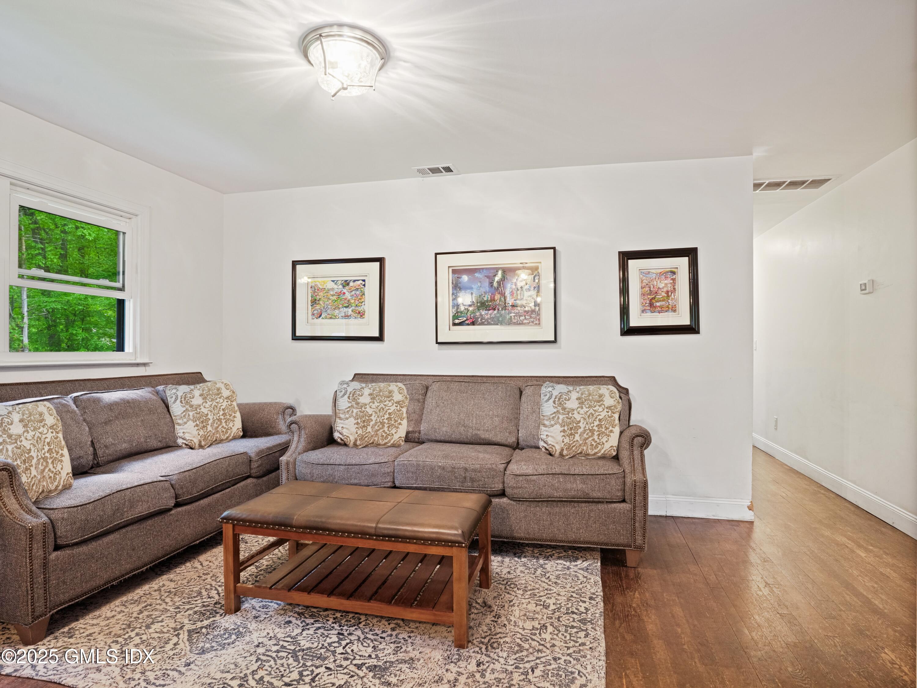 330 Cognewaugh Road Cos Cob, CT 06807 - Photo 3 of 24 Family Room