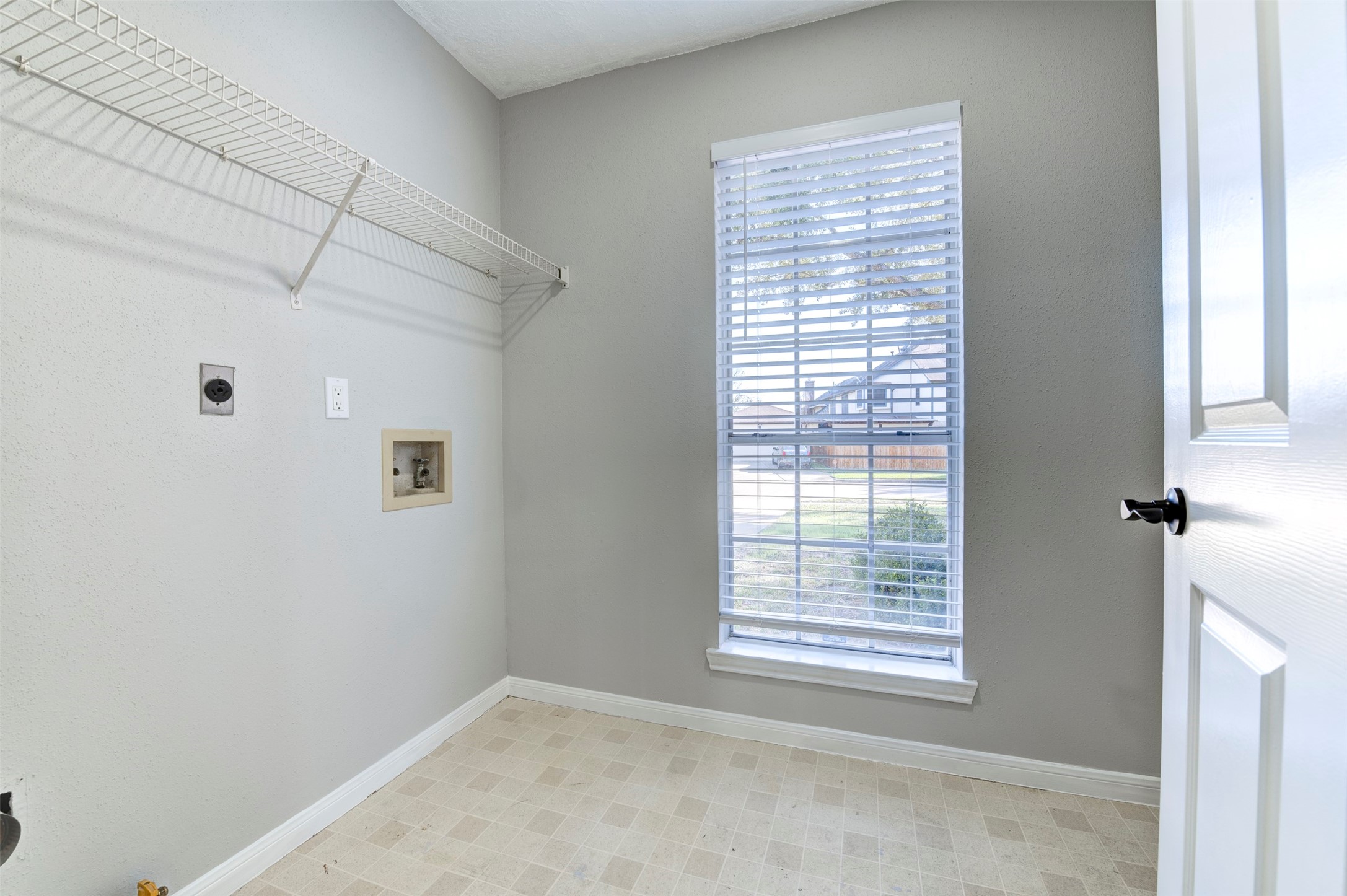 11434 High Bridge Court Houston, TX 77065 - Photo 14 of 31 a view of an empty room with a window