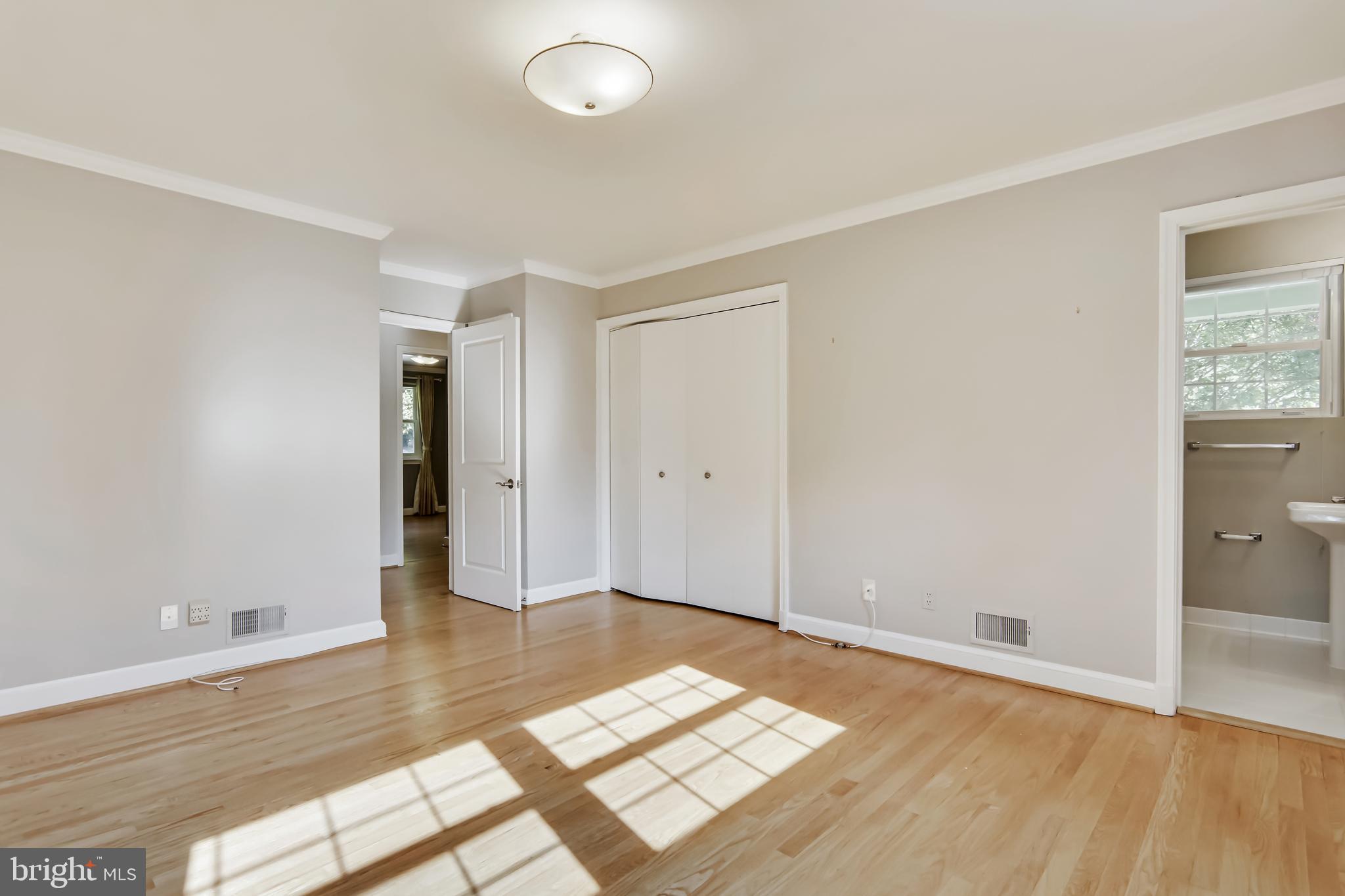 5806 Osceola Road Bethesda, MD 20816 - Photo 11 of 31