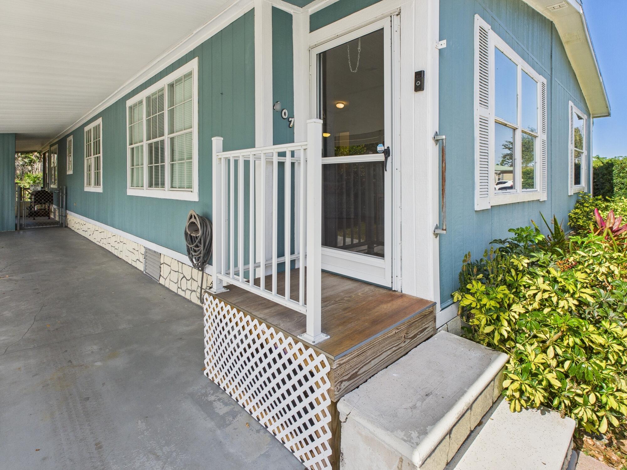 407 Northeast 8th Avenue Okeechobee, FL 34972 - Photo 3 of 66 CAM03600G0-PR0077-STILL013