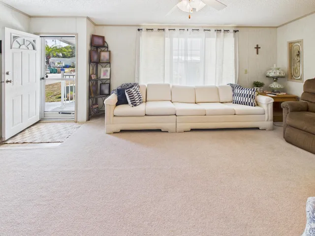 $295,000 | 407 Northeast 8th Avenue, Okeechobee, FL 34972