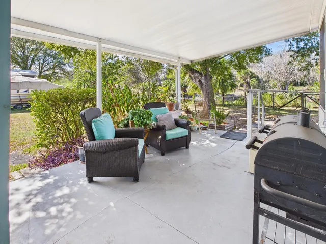 $295,000 | 407 Northeast 8th Avenue, Okeechobee, FL 34972