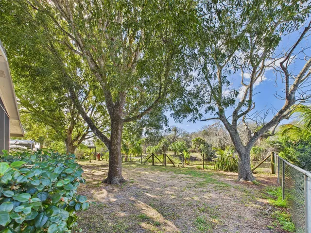 $295,000 | 407 Northeast 8th Avenue, Okeechobee, FL 34972