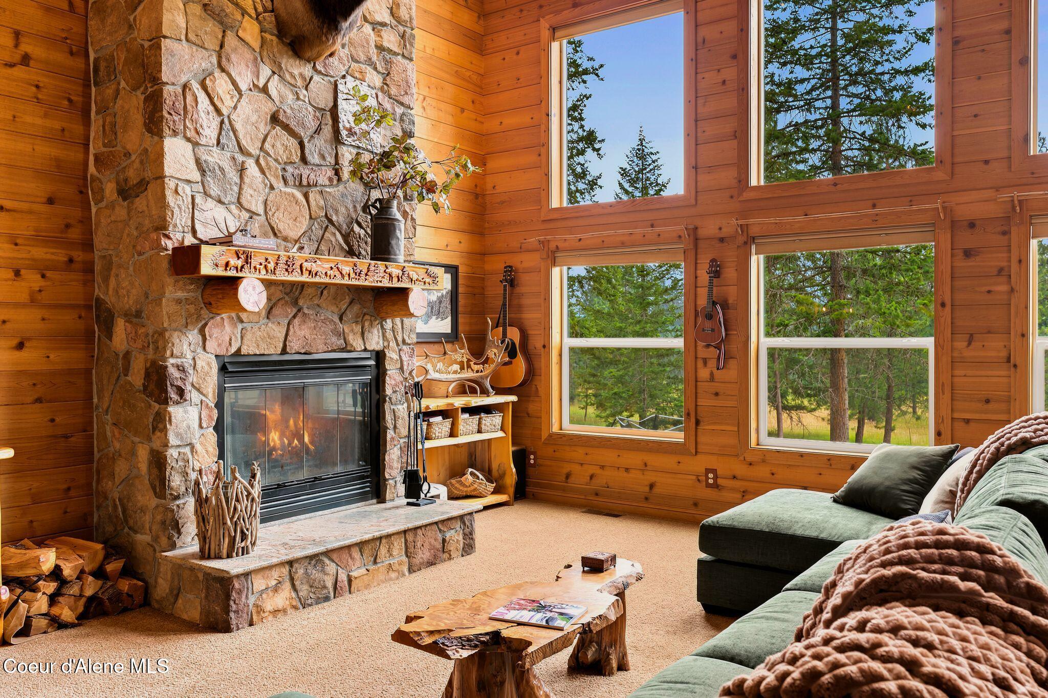 235 Kiebert Loop Hope, ID 83836 - Photo 18 of 107 Living Room