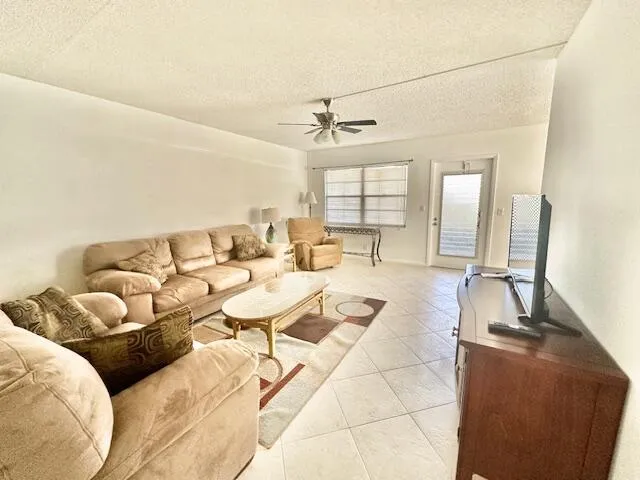 $1,500 | 85 Dorset C, Boca Raton, FL 33434