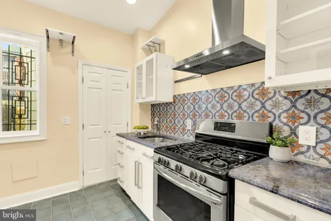$449,500 | 1115 Holbrook Terrace Northeast, Washington, DC 20002