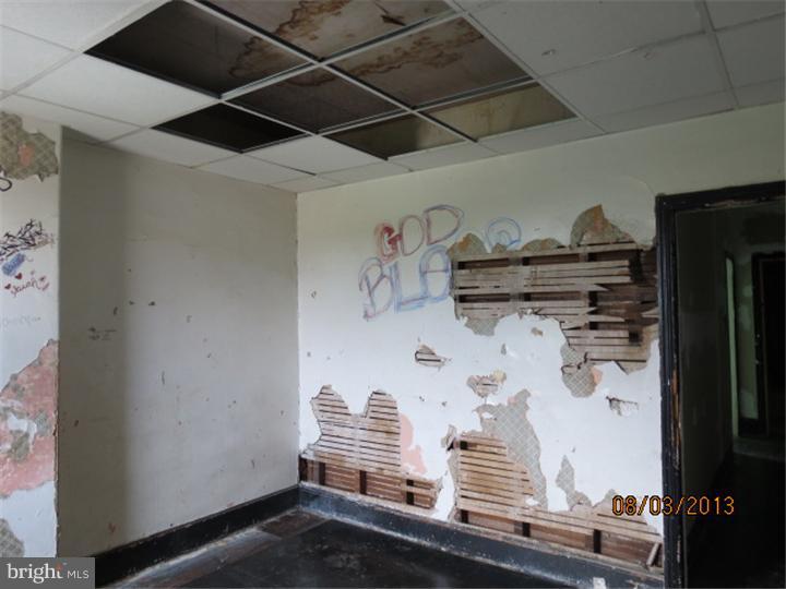 3078 Ruth Street Philadelphia, PA 19134 - Photo 3 of 6 Gallery Image 3