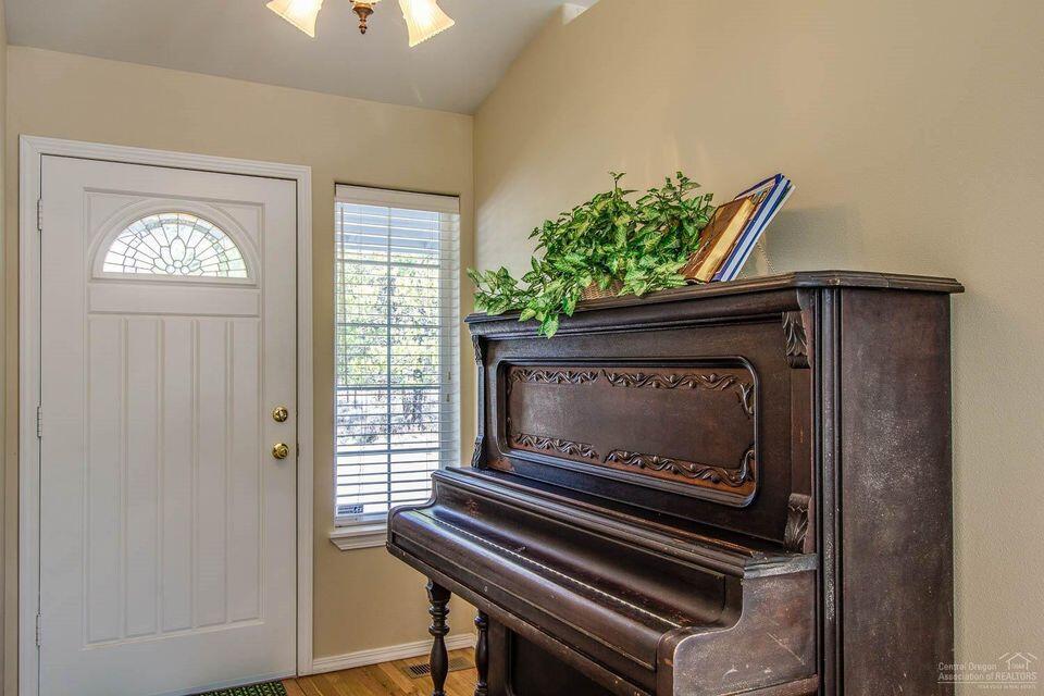 144927 Ringo Court La Pine, OR 97739 - Photo 15 of 22 Gallery Image 15