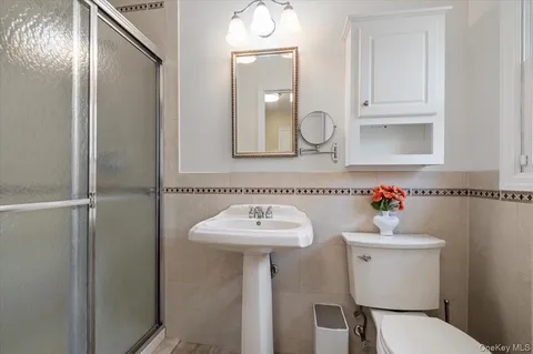 $1,538,000 | 112 Village Hill Drive, Dix Hills, NY 11746