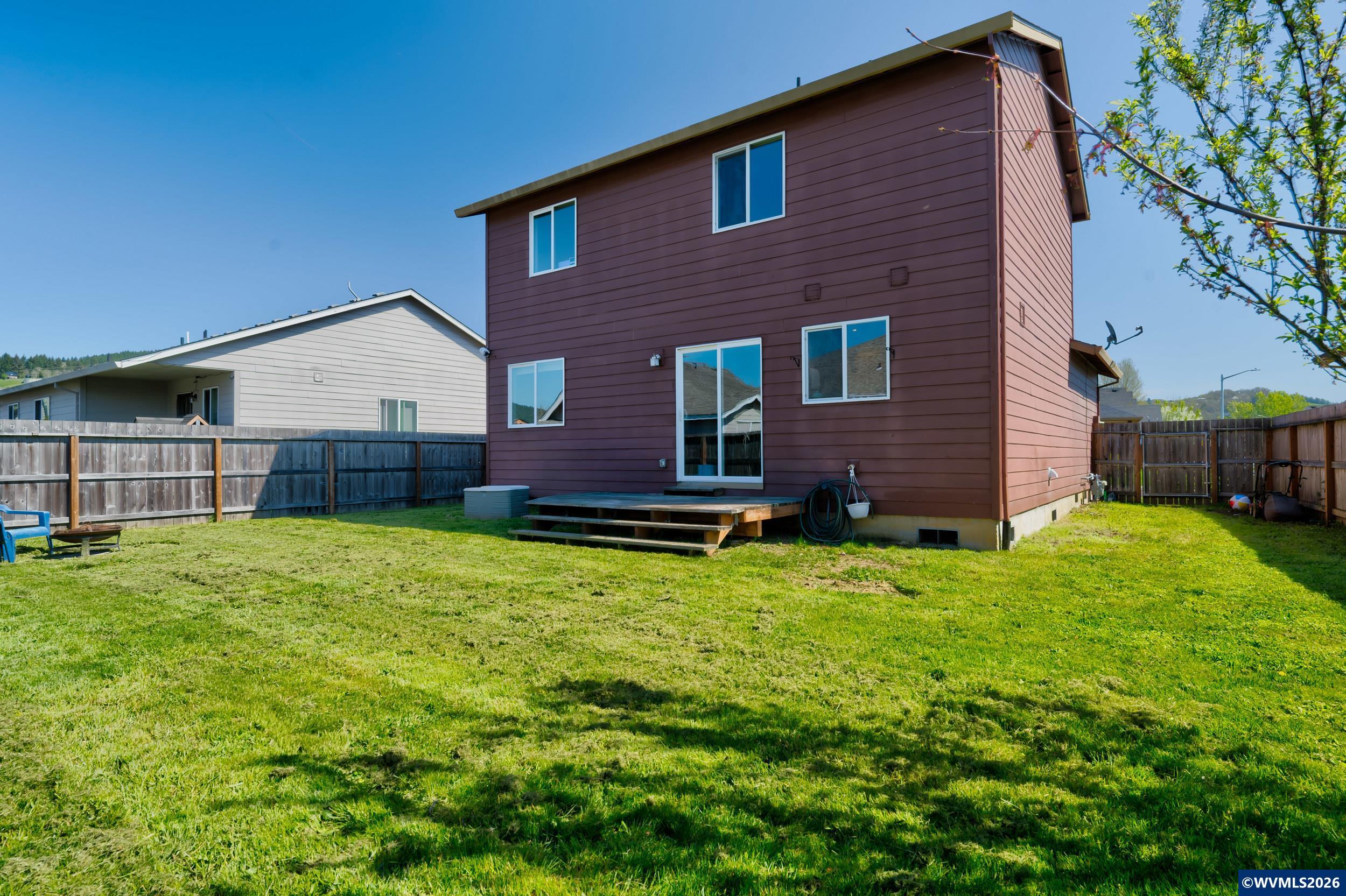 230 Northwest Sagan Loop Sheridan, OR 97378 - Photo 29 of 32