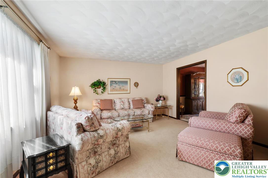 1029 Hawthorn Road Allentown, PA 18103 - Photo 17 of 48