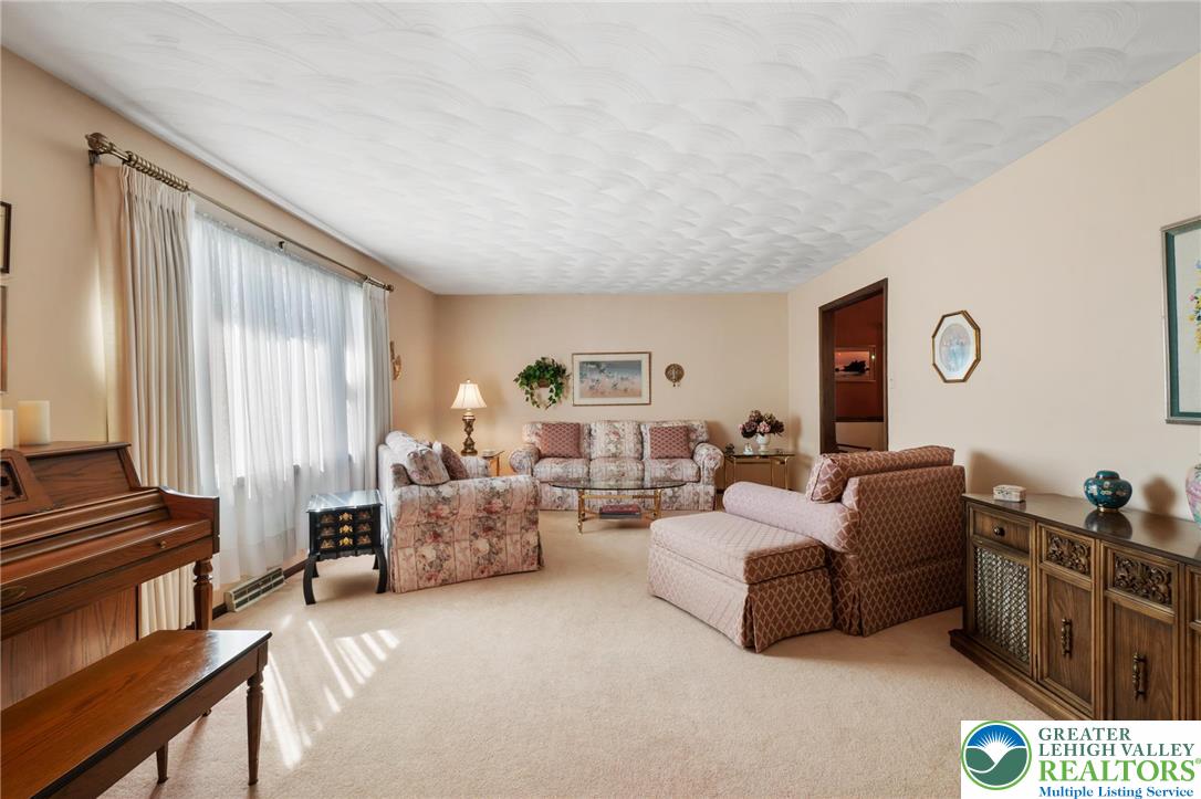 1029 Hawthorn Road Allentown, PA 18103 - Photo 18 of 48