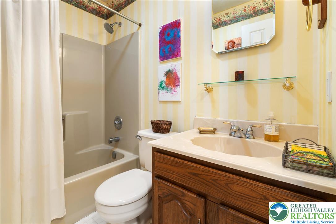 1029 Hawthorn Road Allentown, PA 18103 - Photo 29 of 48