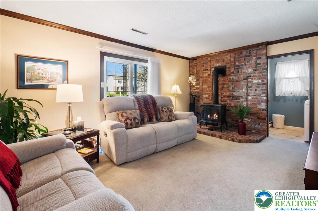 1029 Hawthorn Road Allentown, PA 18103 - Photo 10 of 48