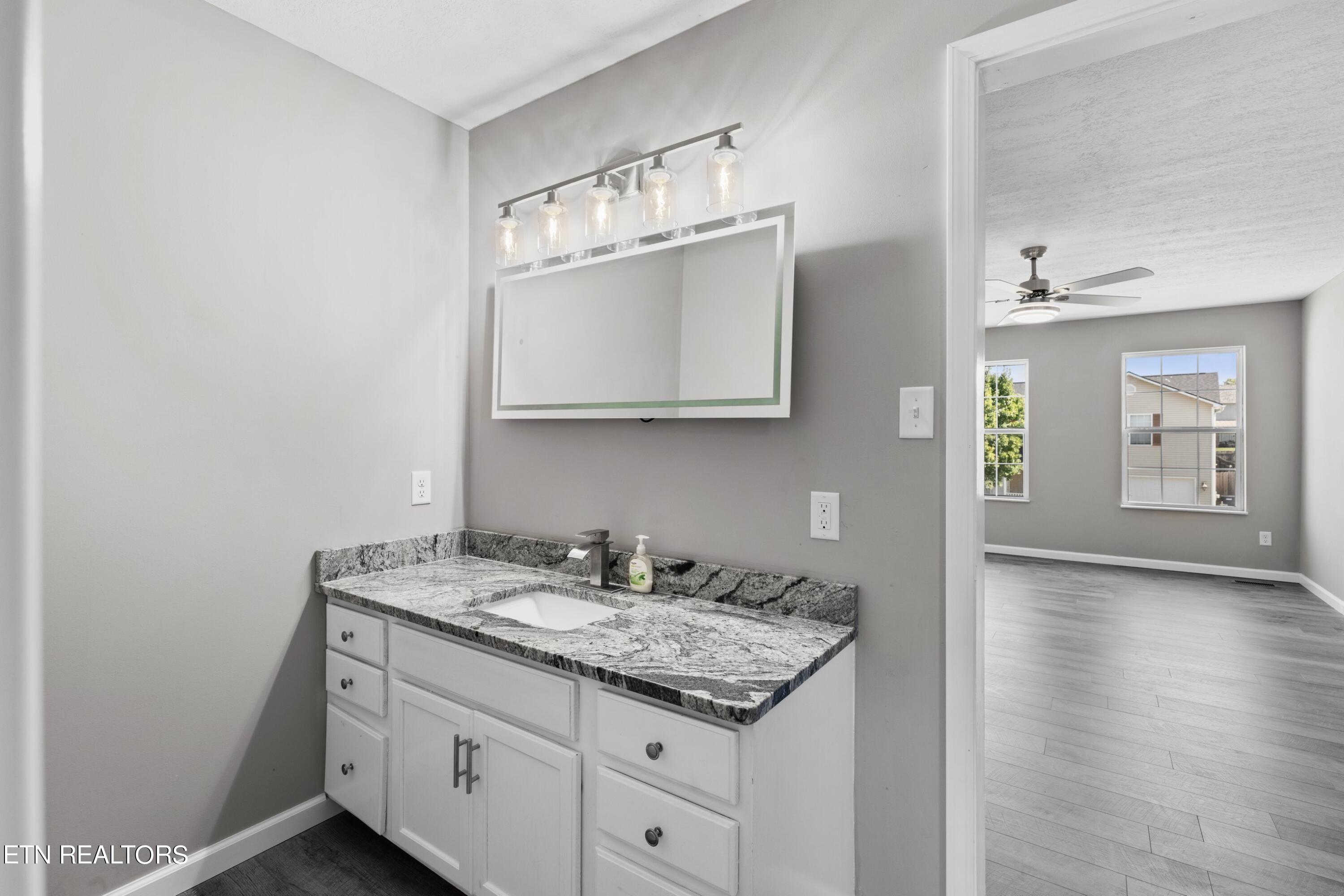 2134 Cartmill Drive Powell, TN 37849 - Photo 15 of 31 DL5A3894.jpg-SMALL