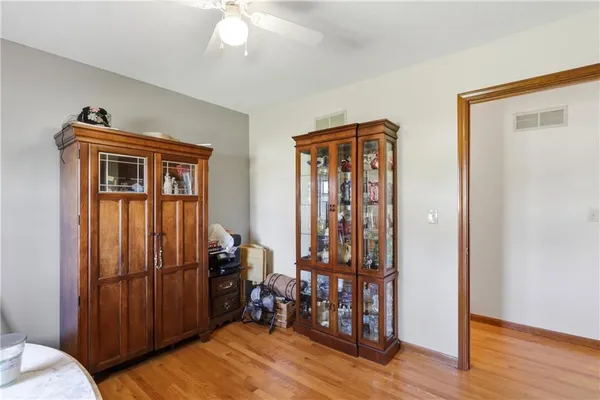 $429,900 | 1936 Hwy OO, Odessa, MO 64076