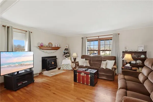 $429,900 | 1936 Hwy OO, Odessa, MO 64076