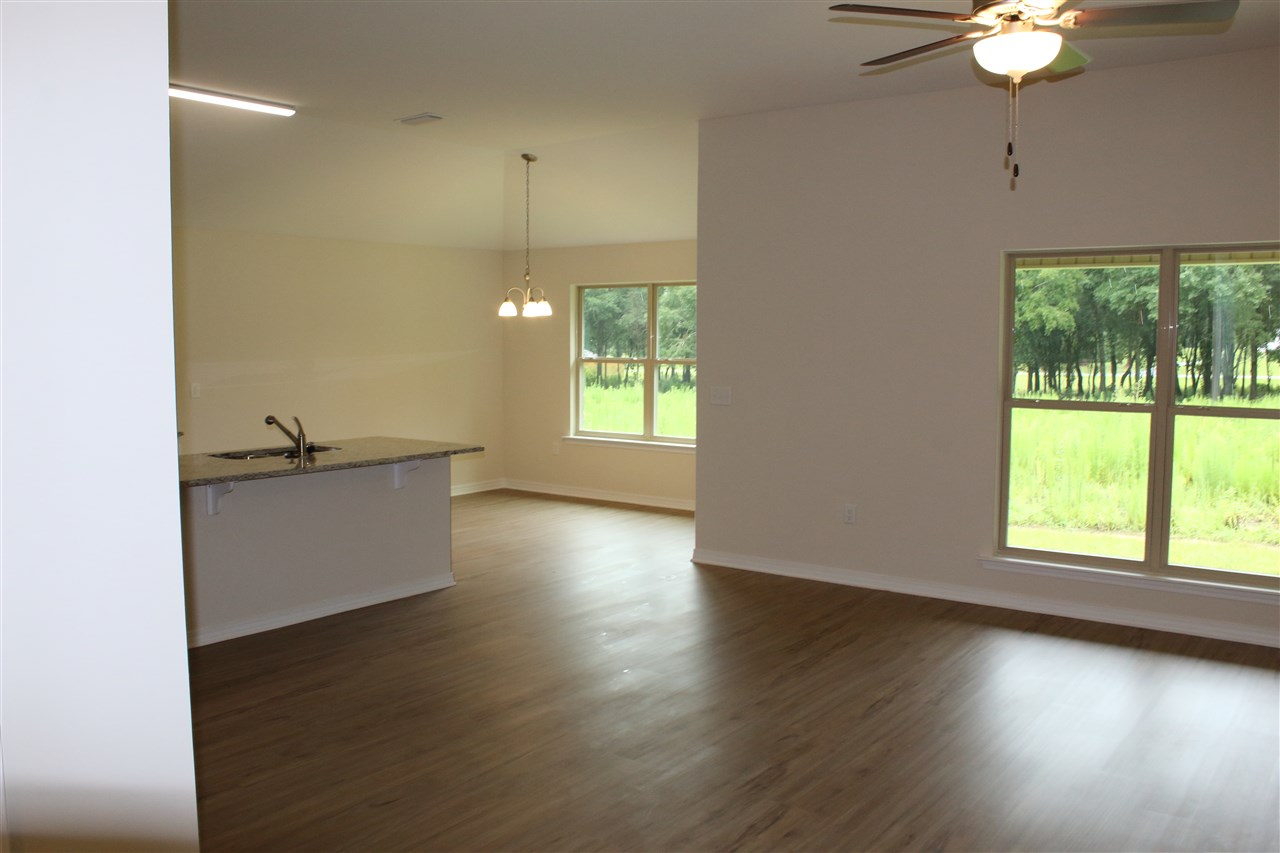 22660 Ridgewood Drive Robertsdale, AL 36567 - Photo 4 of 29