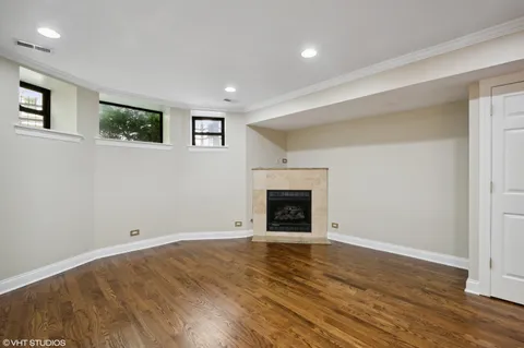 $348,500 | 929 West Eastwood Avenue, Unit GW, Chicago, IL 60640