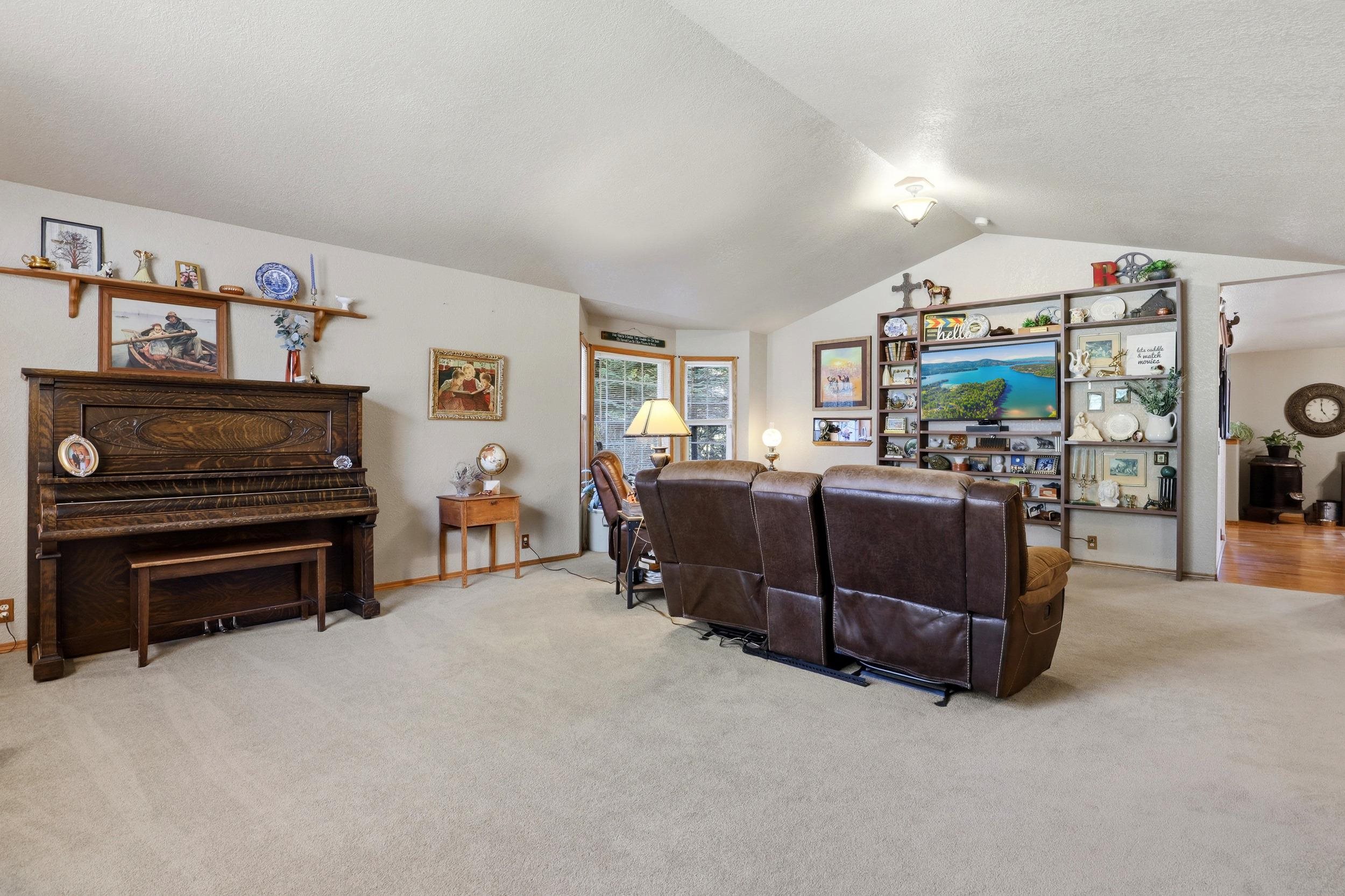 7278 East Hayden Haven Road Hayden, ID 83835 - Photo 8 of 44