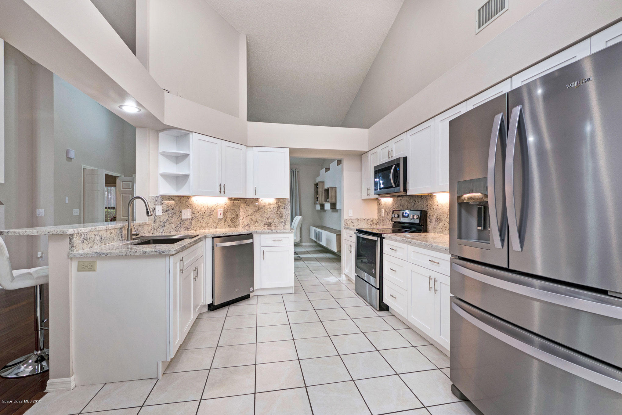4188 Sparrow Hawk Road Melbourne, FL 32934 - Photo 4 of 40 30 Kitchen