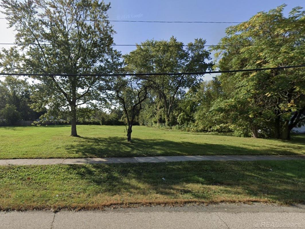 11956 Stephens Warren, MI 48089 - Photo 1 of 6