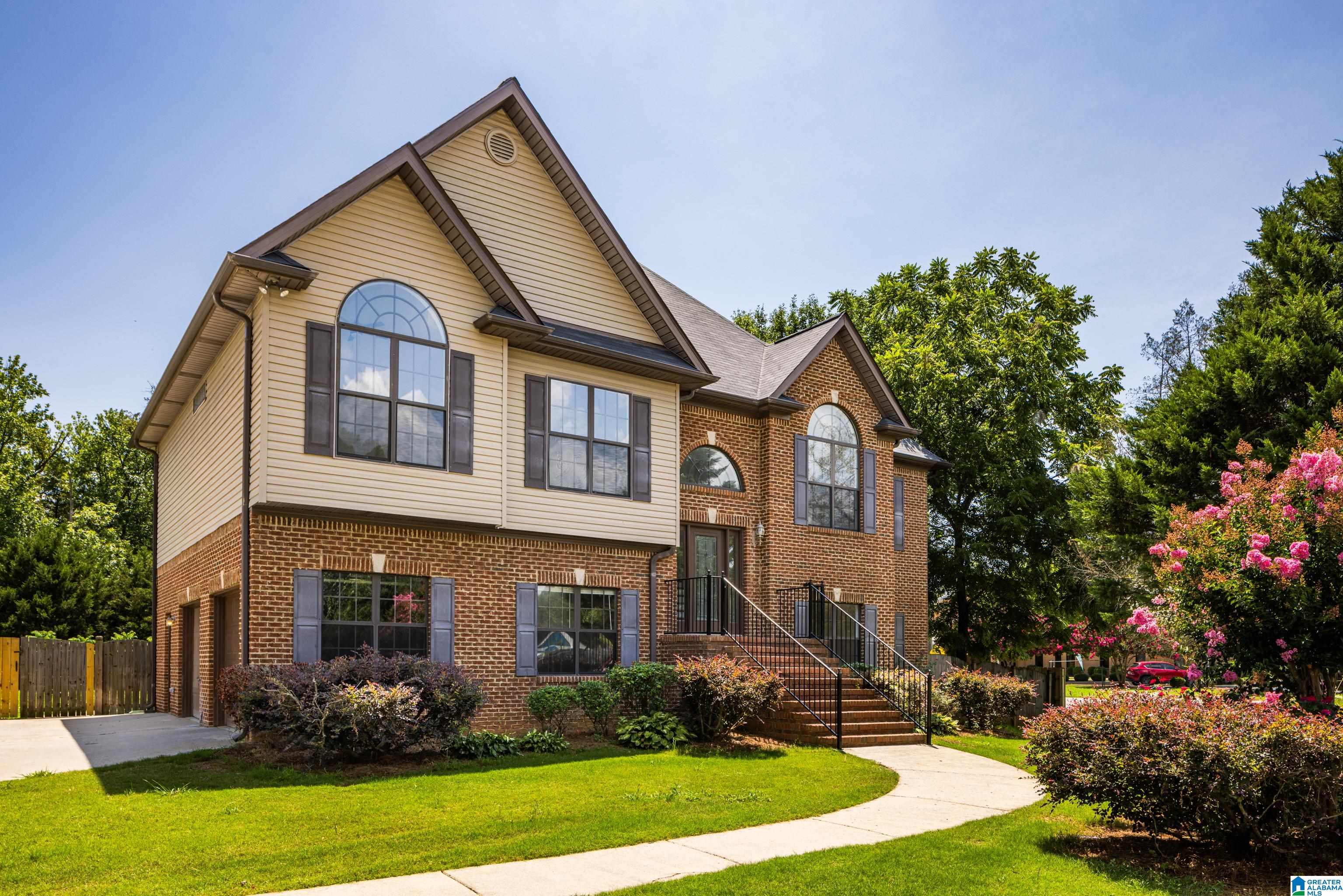 100 Chinaberry Lane Alabaster, AL 35114 - Photo 3 of 40