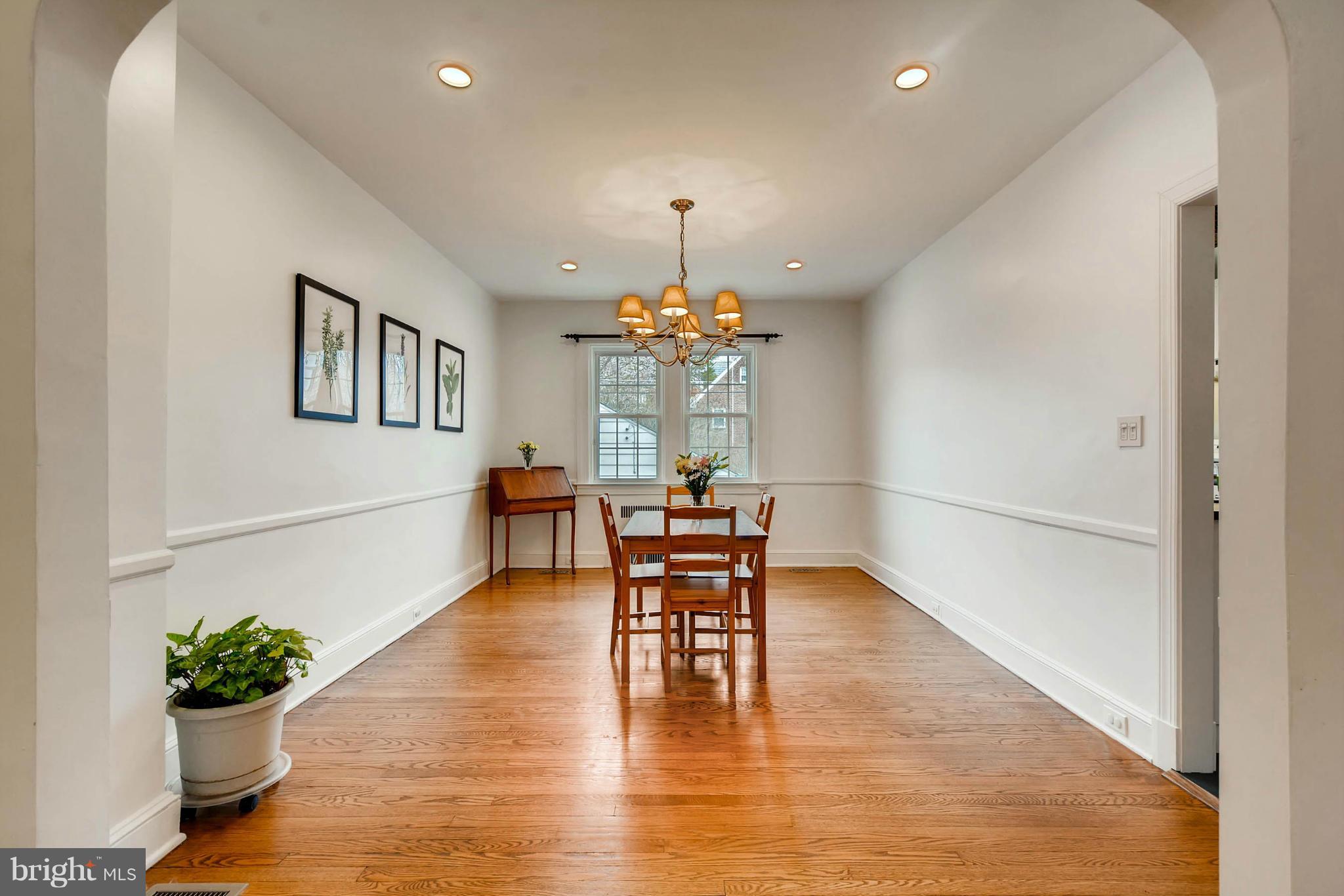 212 Hopkins Road Baltimore, MD 21212 - Photo 4 of 16 Dining Room