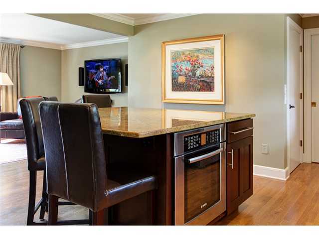 3090 Carisbrook Road Columbus, OH 43221 - Photo 12 of 24
