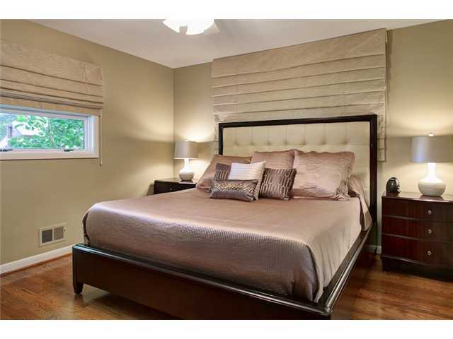 3090 Carisbrook Road Columbus, OH 43221 - Photo 14 of 24