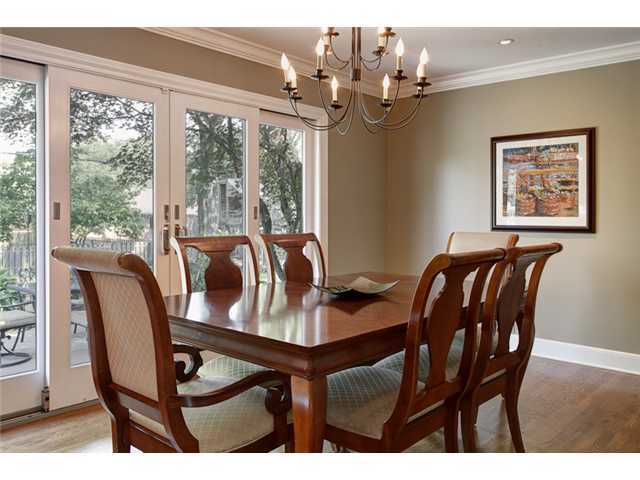 3090 Carisbrook Road Columbus, OH 43221 - Photo 8 of 24