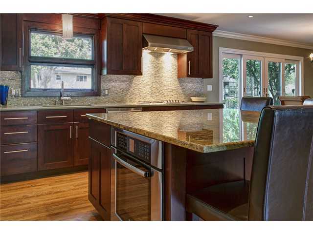 3090 Carisbrook Road Columbus, OH 43221 - Photo 9 of 24