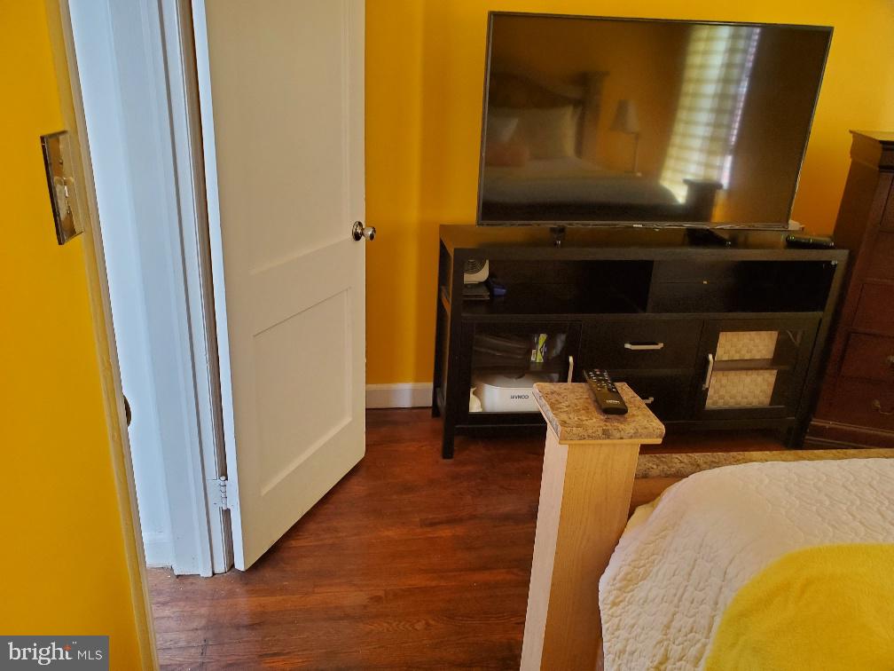 3541 Benzinger Road Baltimore, MD 21229 - Photo 13 of 27