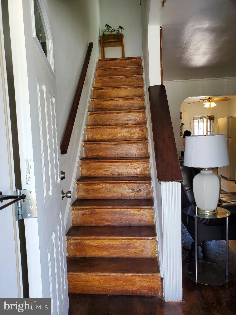 3541 Benzinger Road Baltimore, MD 21229 - Photo 4 of 27