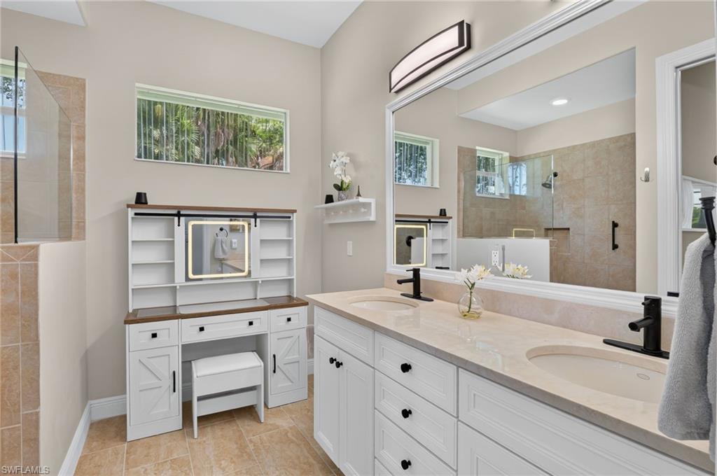 6062 Divot Court Naples, FL 34113 - Photo 23 of 41