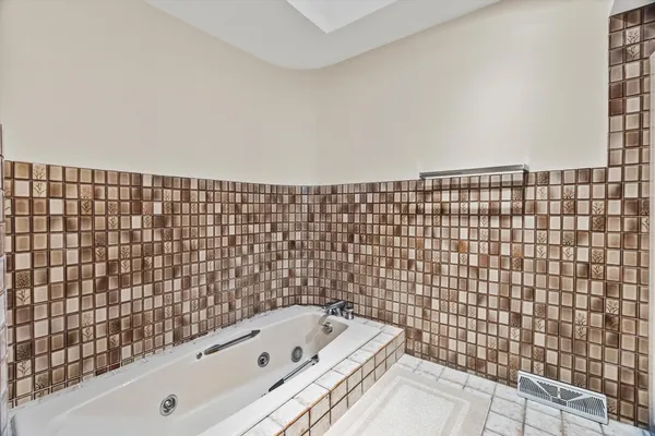 $625,000 | 3540 Haweswood Court, Crete, IL 60417