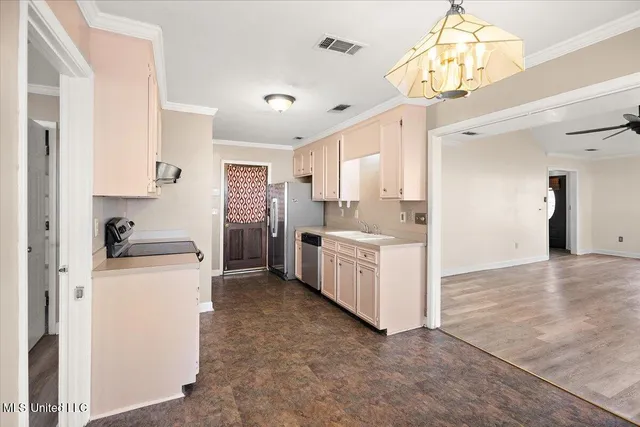 $170,000 | 649 Bryceland Boulevard, Ridgeland, MS 39157