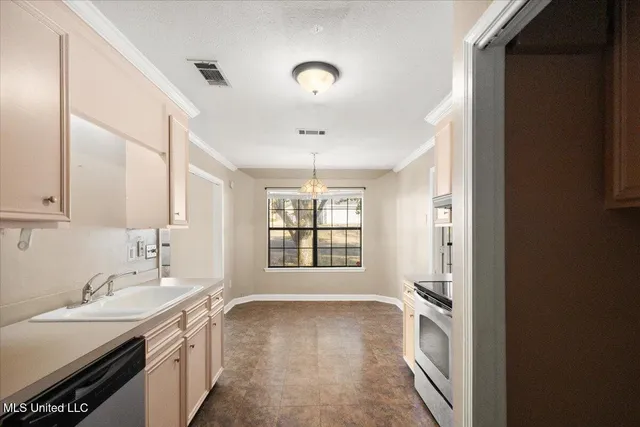 $170,000 | 649 Bryceland Boulevard, Ridgeland, MS 39157