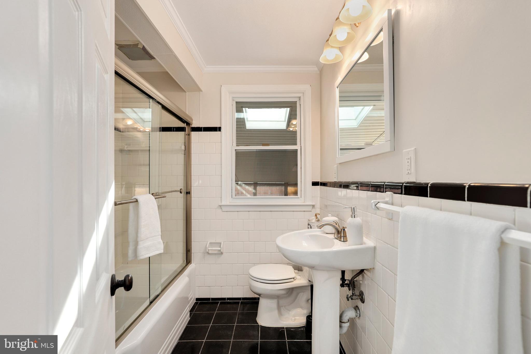 1809 Weyburn Road Baltimore, MD 21237 - Photo 21 of 45