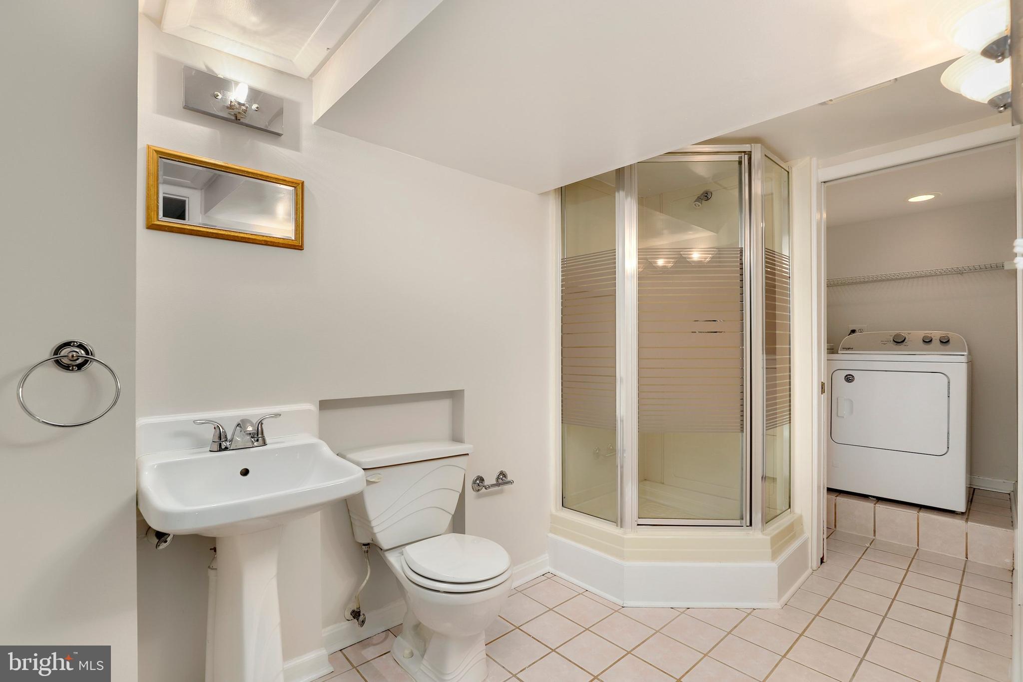 1809 Weyburn Road Baltimore, MD 21237 - Photo 32 of 45