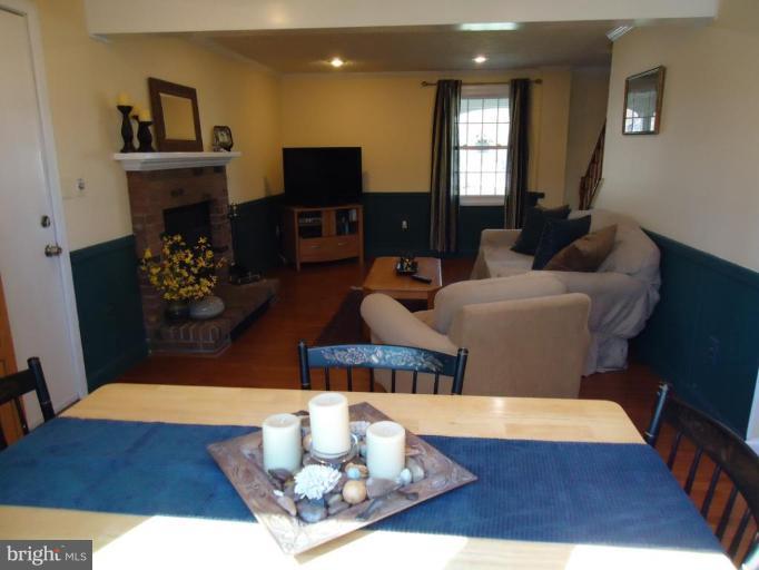8459 Rushing Creek Court Springfield, VA 22153 - Photo 13 of 20 Family Room