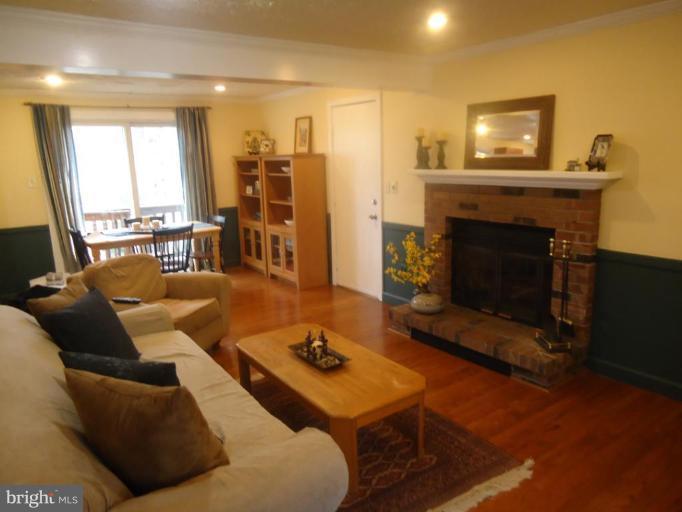 8459 Rushing Creek Court Springfield, VA 22153 - Photo 14 of 20 Family Room #2