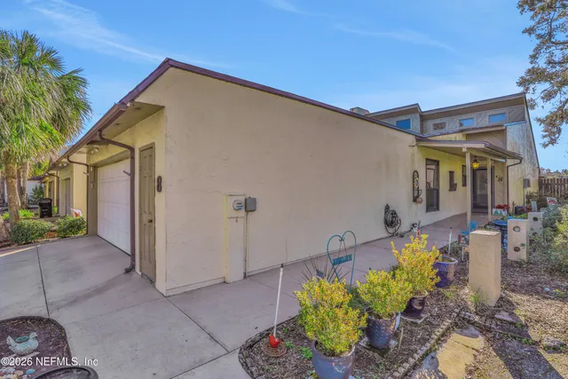 $329,000 | 8 Fox Valley Drive, Orange Park, FL 32073